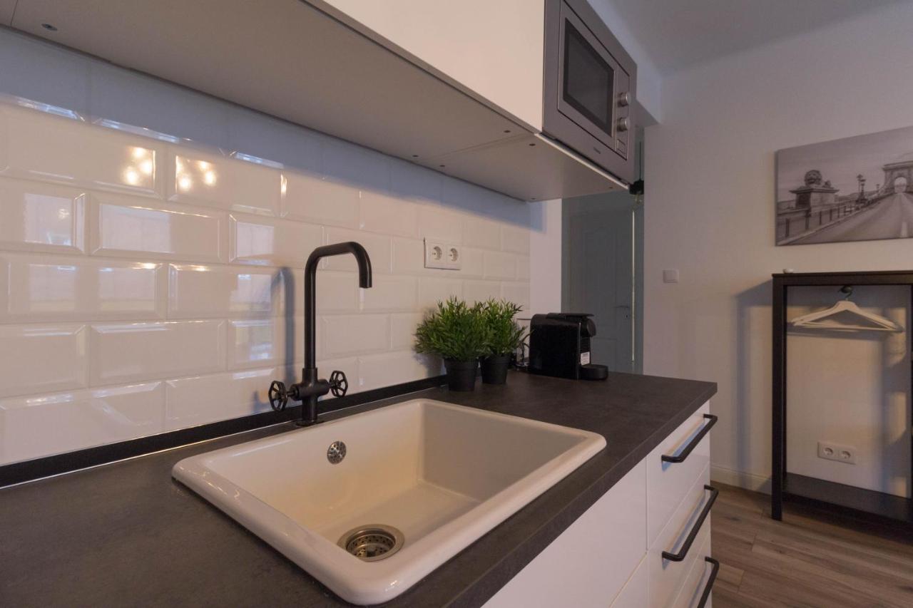 Standard Apartment By Hi5 - Madach Budapest Exteriör bild