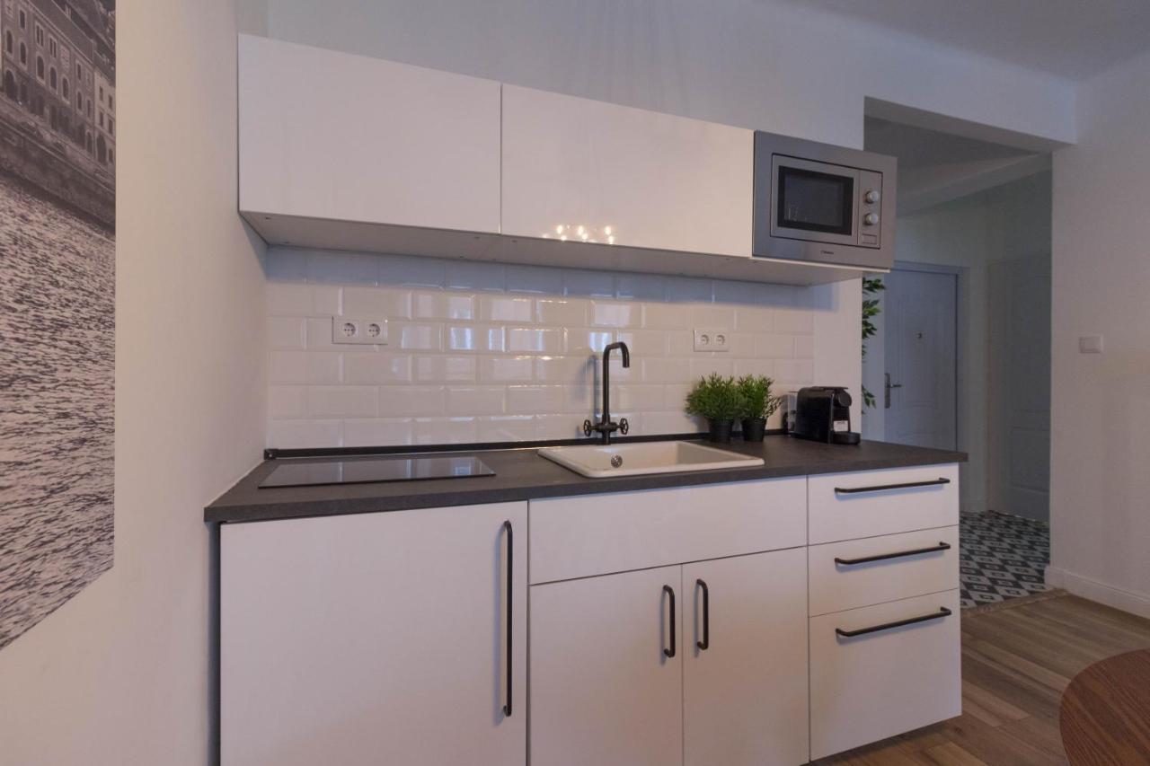 Standard Apartment By Hi5 - Madach Budapest Exteriör bild