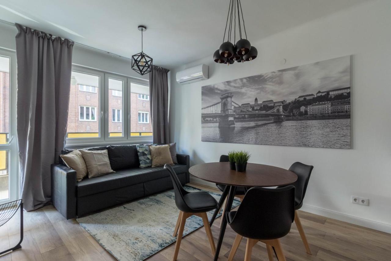 Standard Apartment By Hi5 - Madach Budapest Exteriör bild