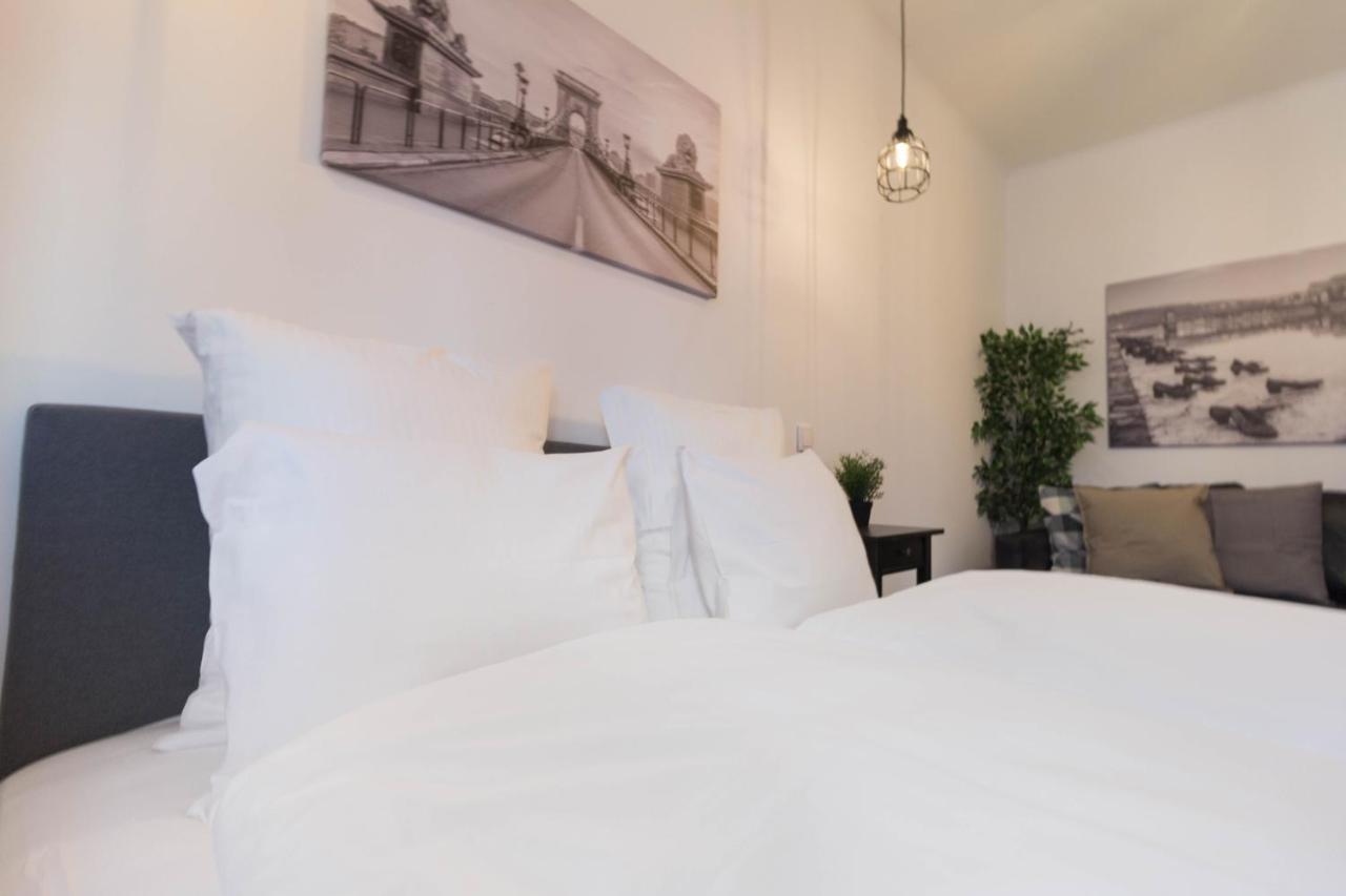 Standard Apartment By Hi5 - Madach Budapest Exteriör bild